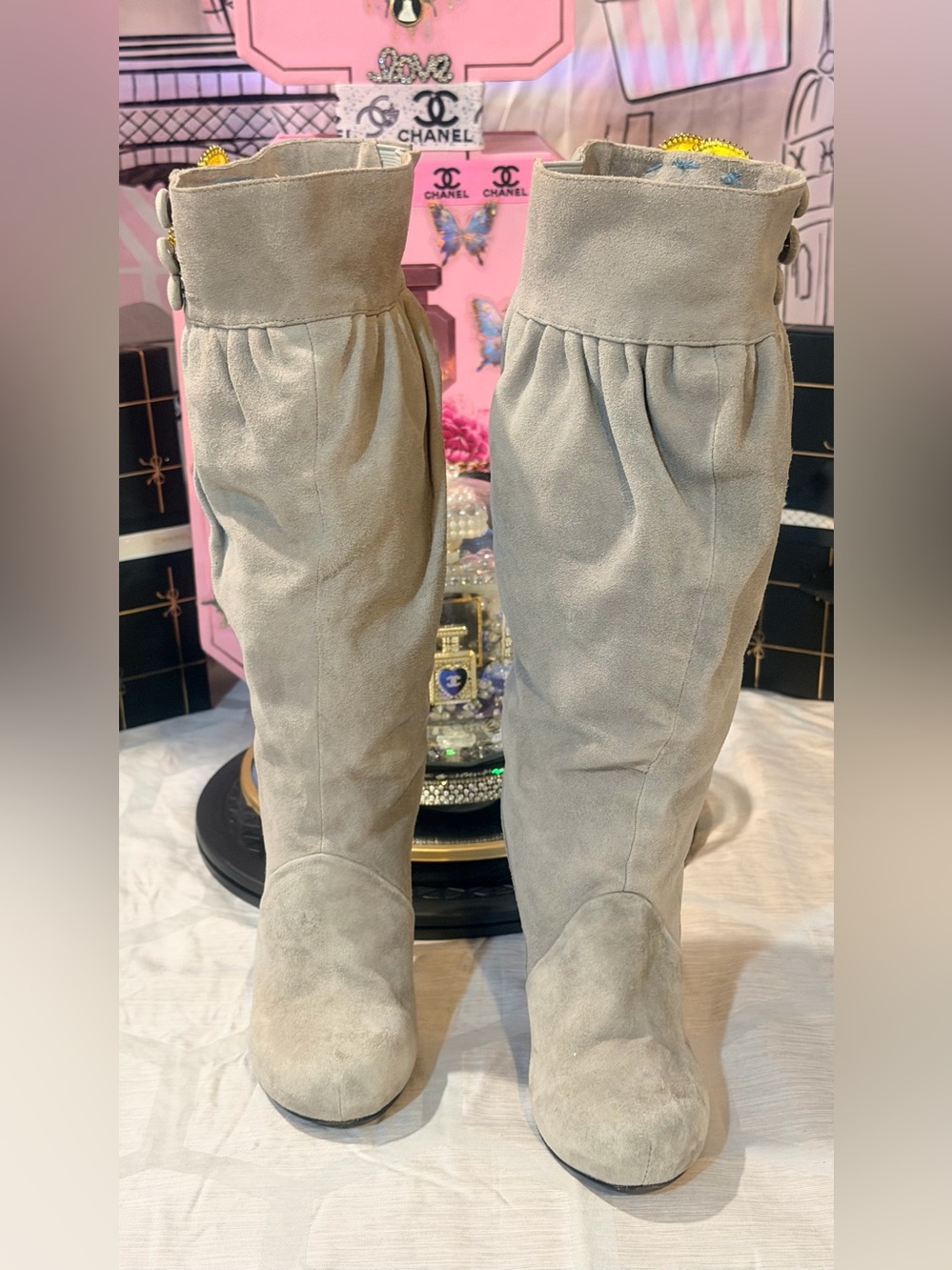 EUC🌼💝Dolce Vita 
Suede High-Heel Knee Boots with Yellow Flower Accent. - Picture 3 of 11